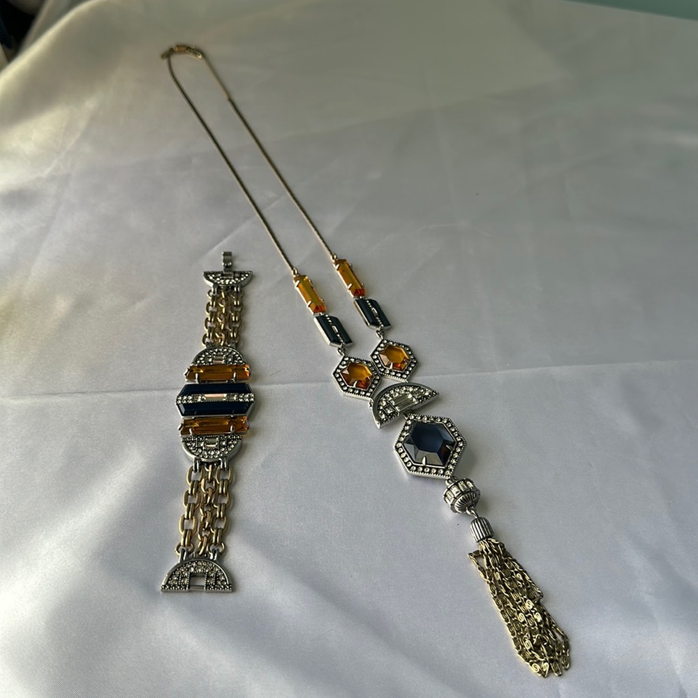 Chloe and Isabel necklace and bracelet set